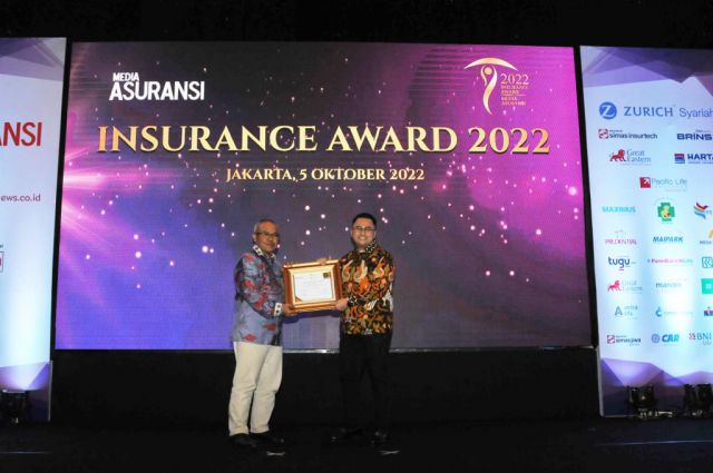 Mega Insurance Raih Best General Insurance Award & Best Unit Syariah Award 2022 